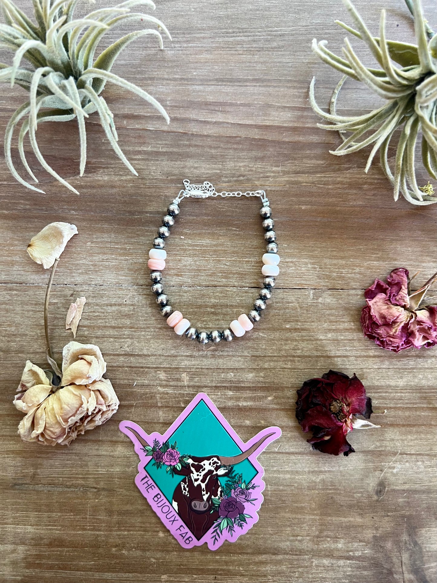 6 mm Navajos bracelet with pink conch heishi
