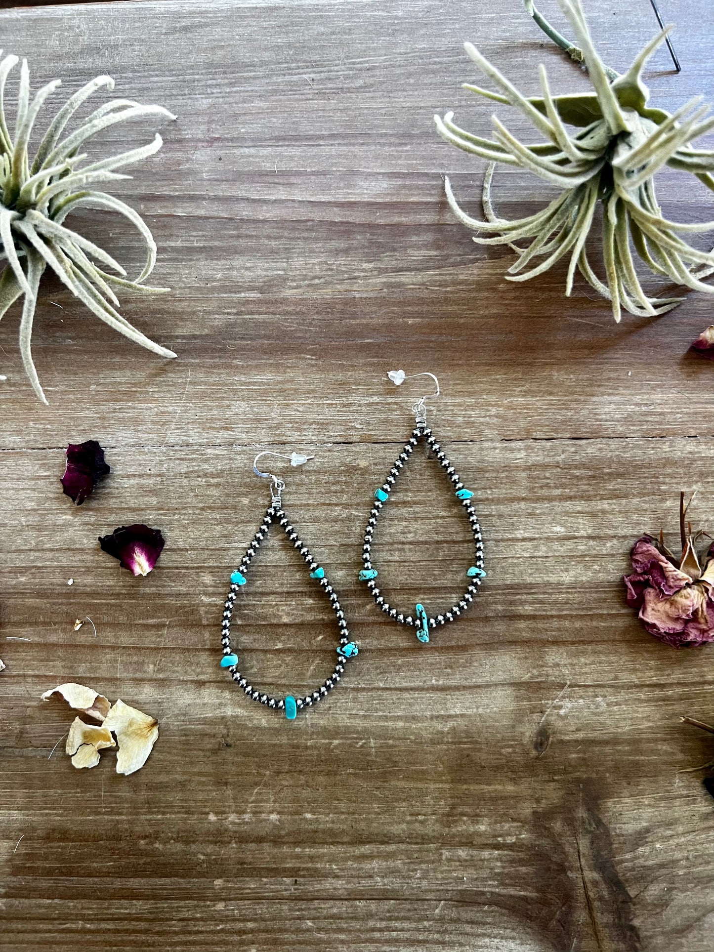 3 mm Navajos earrings teardrop with blue turquoise nuggets