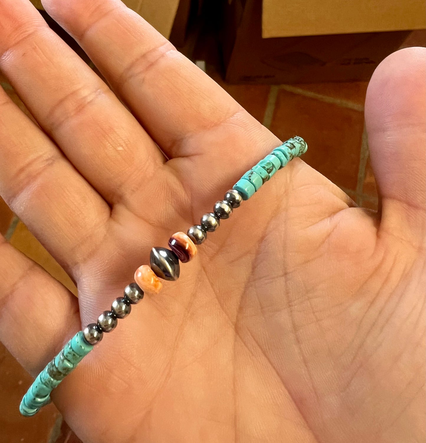 Fall exclusive choker with Navajo style and spiny