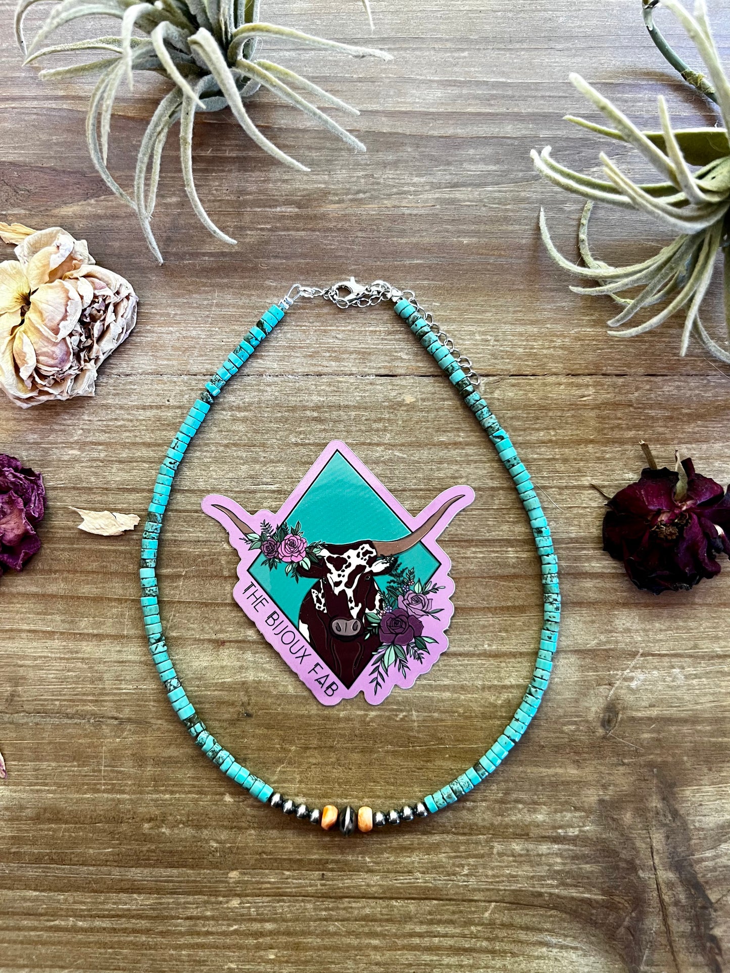 Fall exclusive choker with Navajo style and spiny