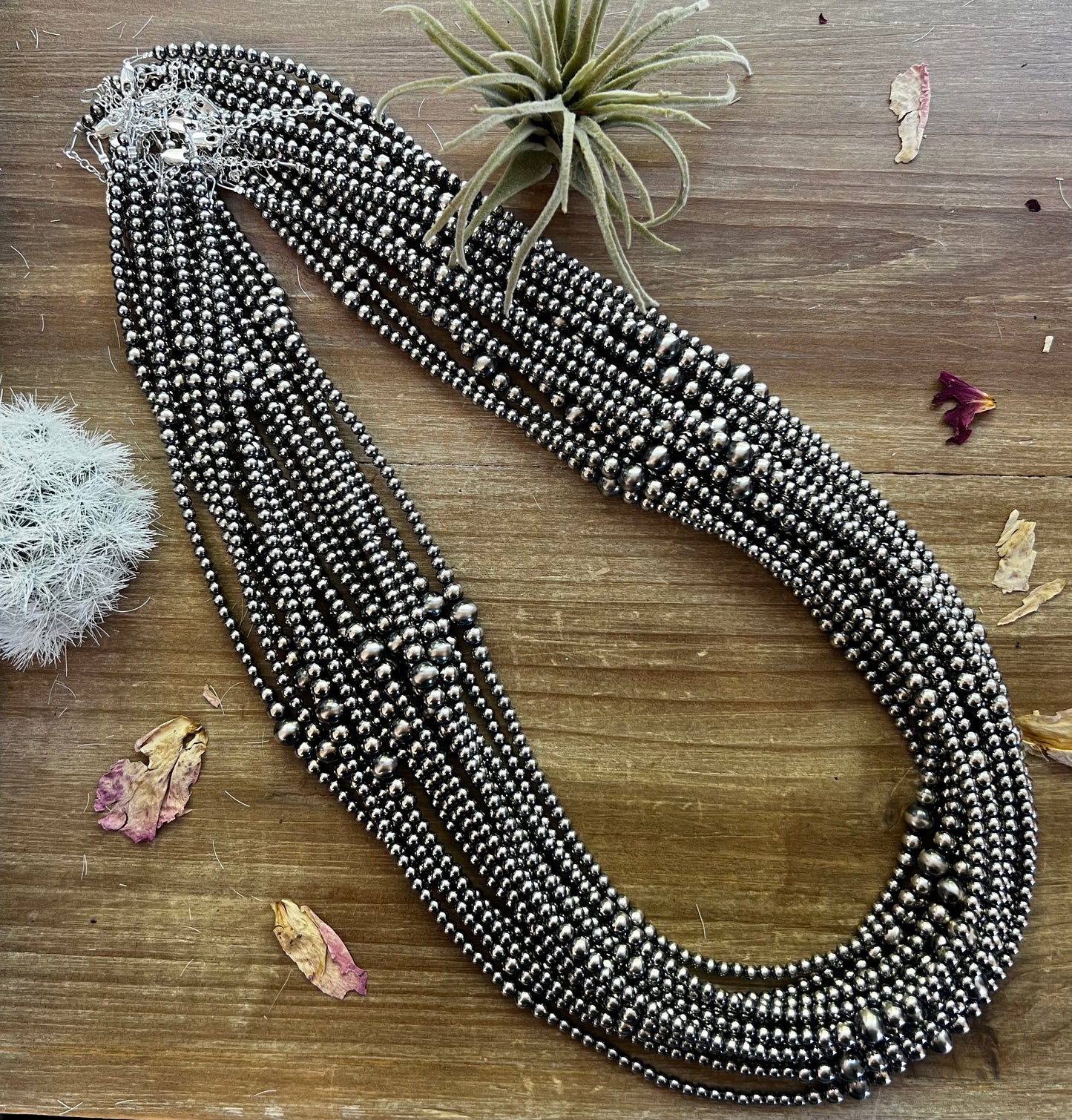 28 inch graduated Sterling Silver Pearls necklace