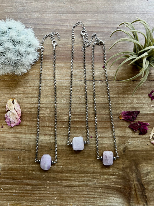 Kunzite stone choker with Sterling Silver Pearls