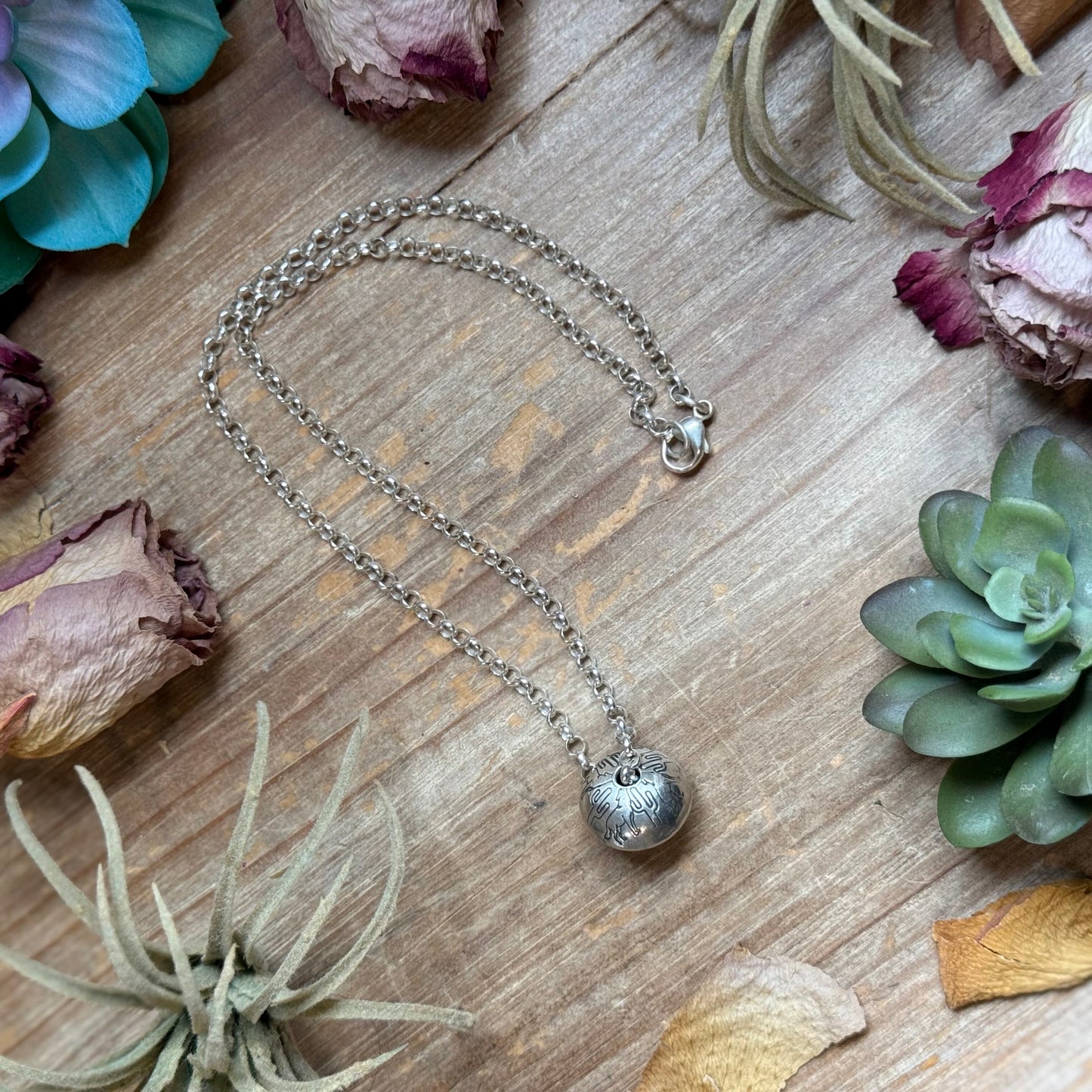 89 - Sterling Silver Desert Wolf Single Ponca Pearl Necklace by Jason Ogg