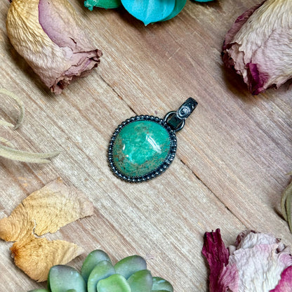 MJ Green Turquoise Sterling Silver Pendant – Free Form Round