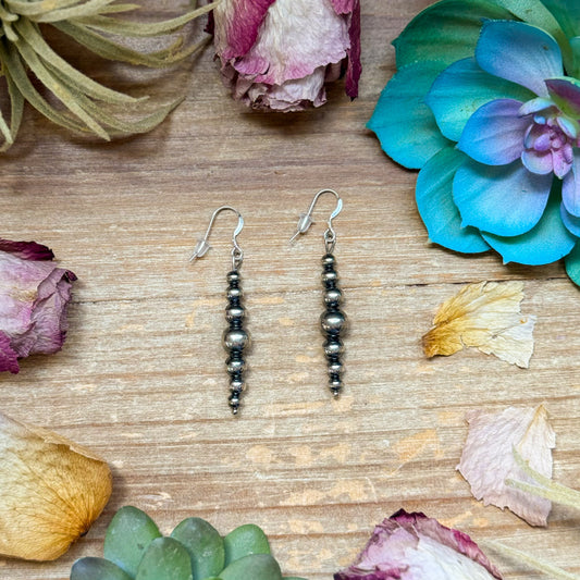 Graduated sterling silver pearl earrings handmade by The Bijoux FAB
