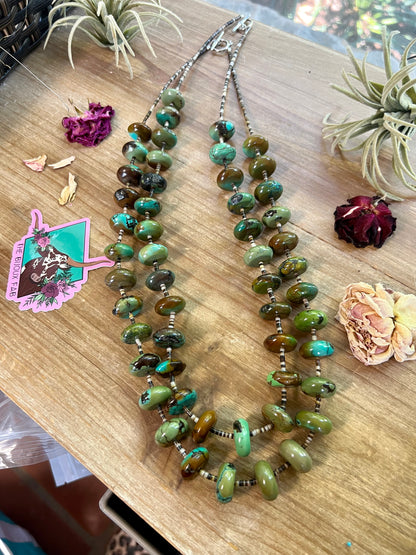 Smaller green rondelle turquoise necklace with shells - on of a kind