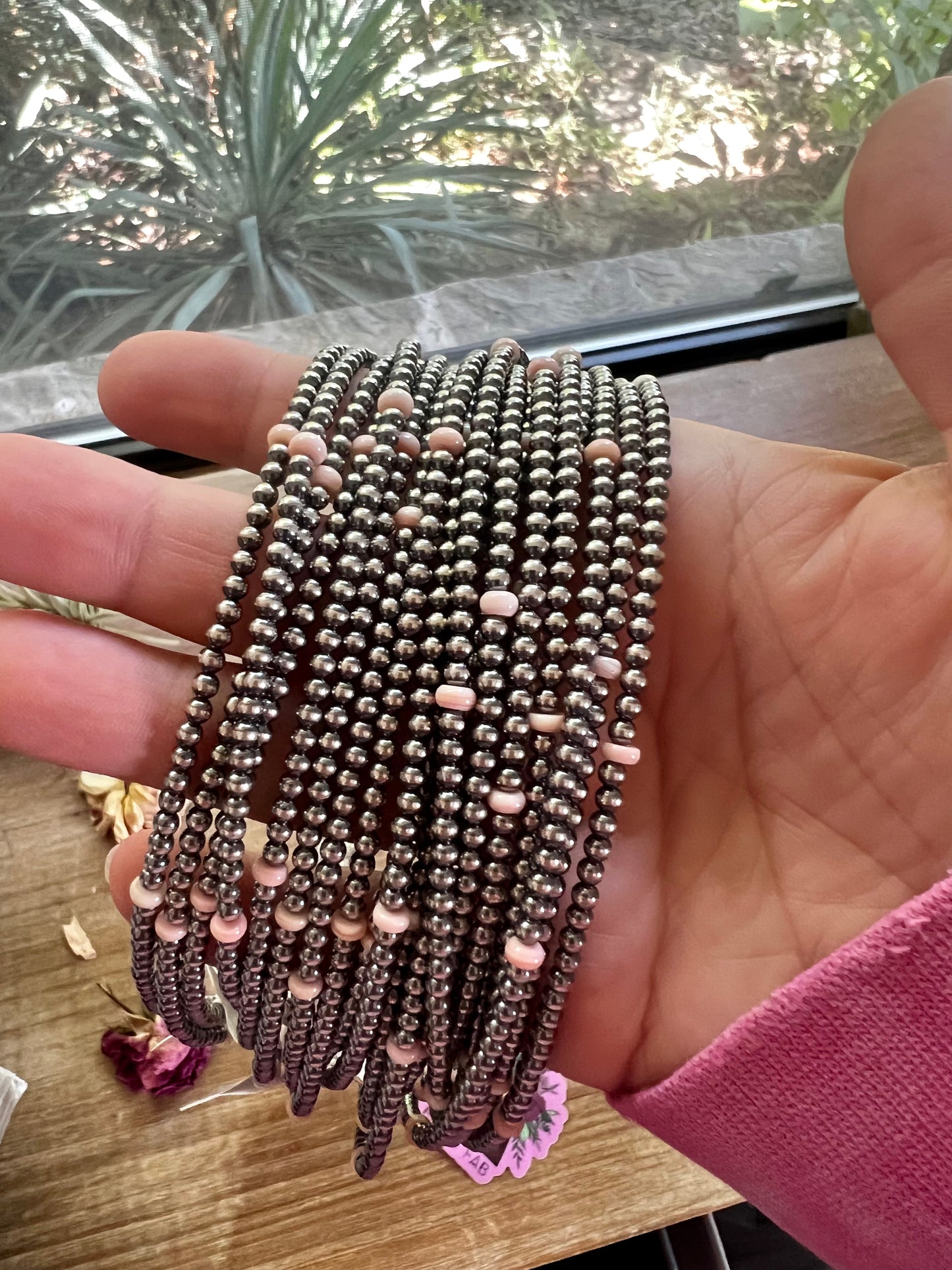 3 mm Navajo pearl choker with pink conch