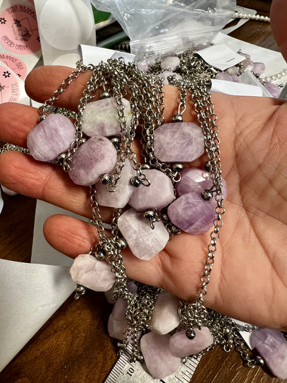 Kunzite stone choker with Navajos pearl