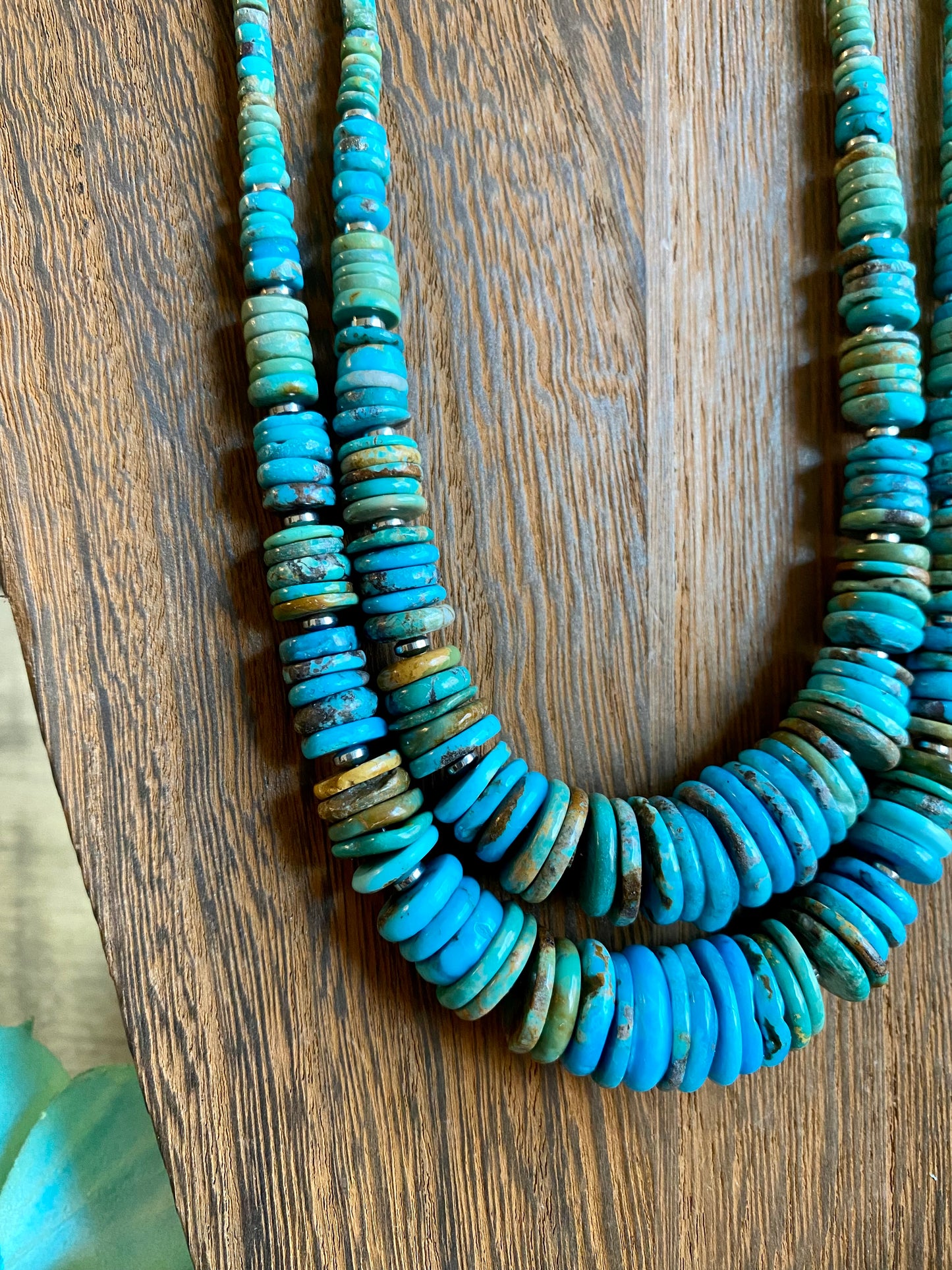 22 inch graduated turquoise necklace - tri-color