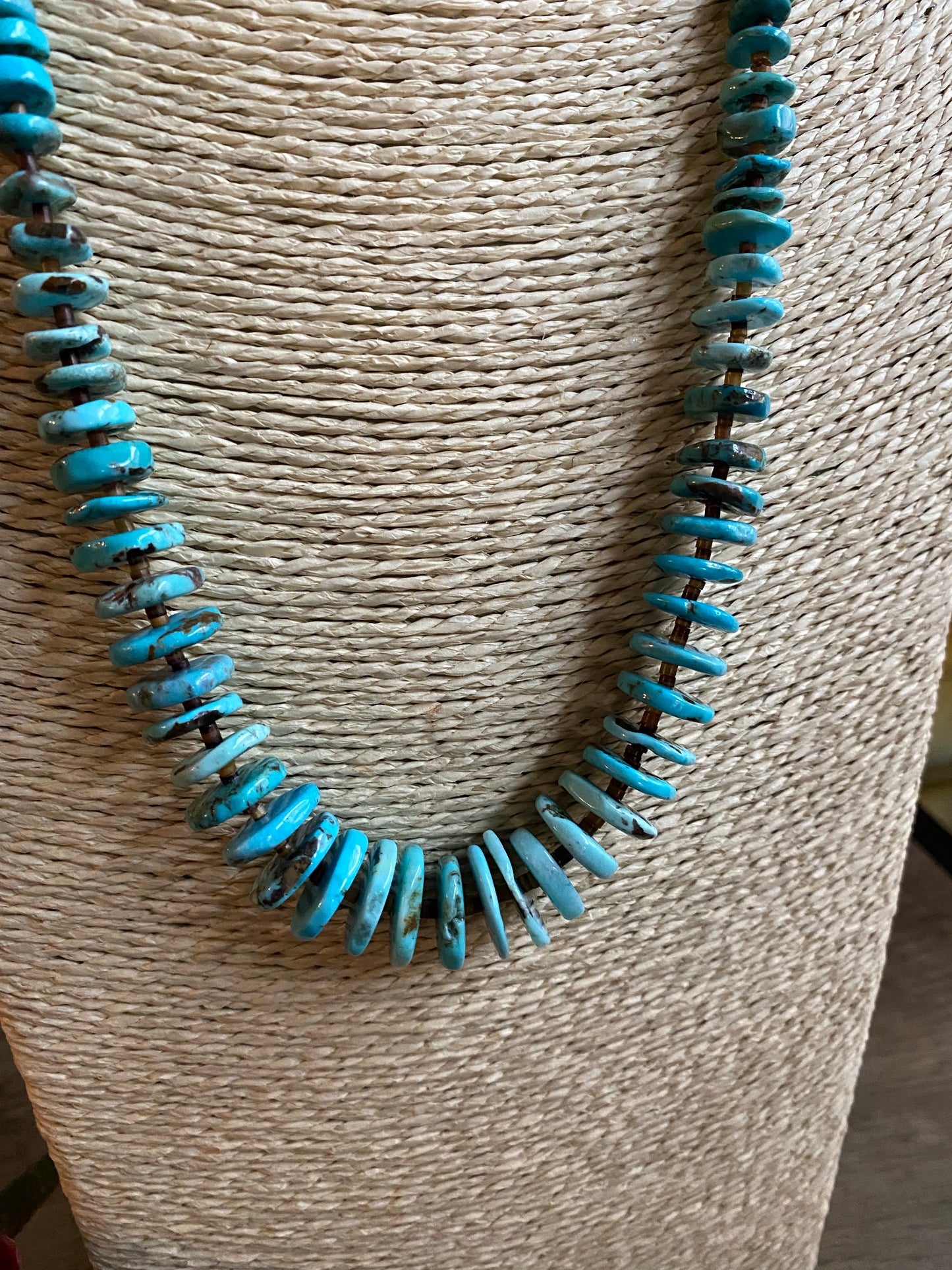 22 inch graduated turquoise light blue and shell
