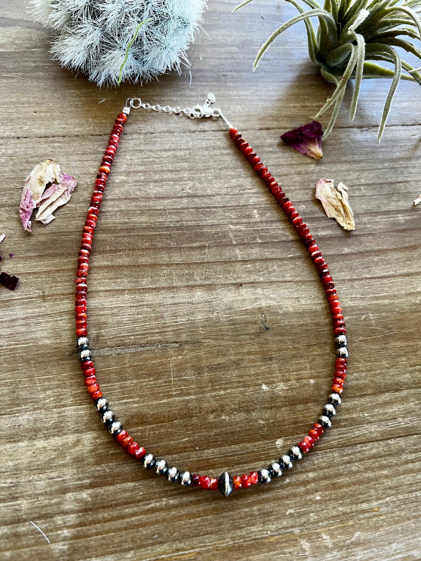 Spiny oyster choker with Navajos beads